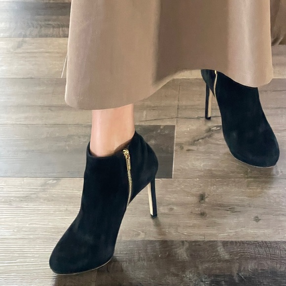 Micheal Kors Velvet Black Ankled High Heels Boots Size 8 1/2M - Picture 5 of 17